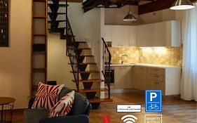 Sleeping In Orte Apartments